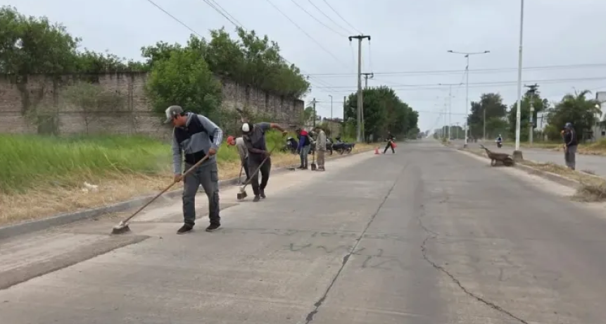 El Municipio de Fontana realiz&oacute; la limpieza integral de la avenida Marconi